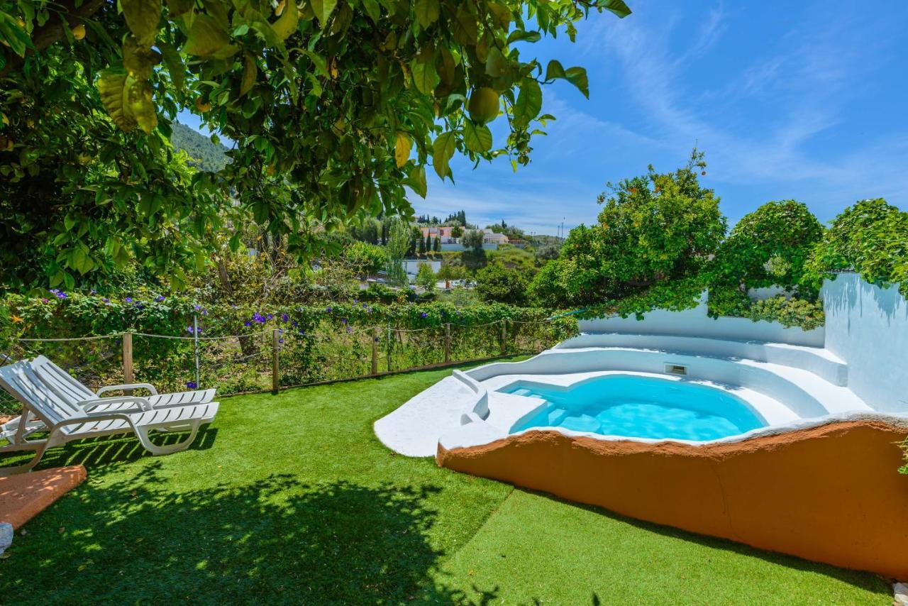 Holiday Home El Pilarillo Piscina Compartida Alcaucín Exterior photo